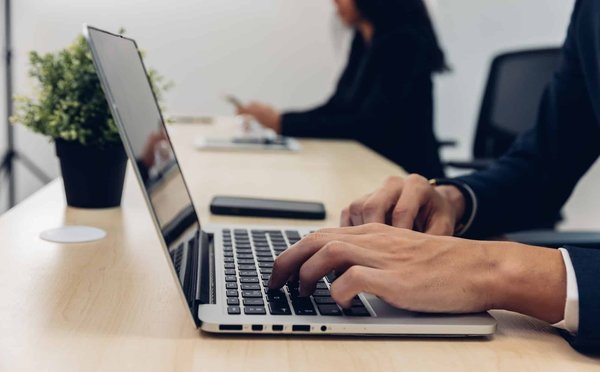 ChatGPT : Facilite-t-il vos interactions en ligne ?